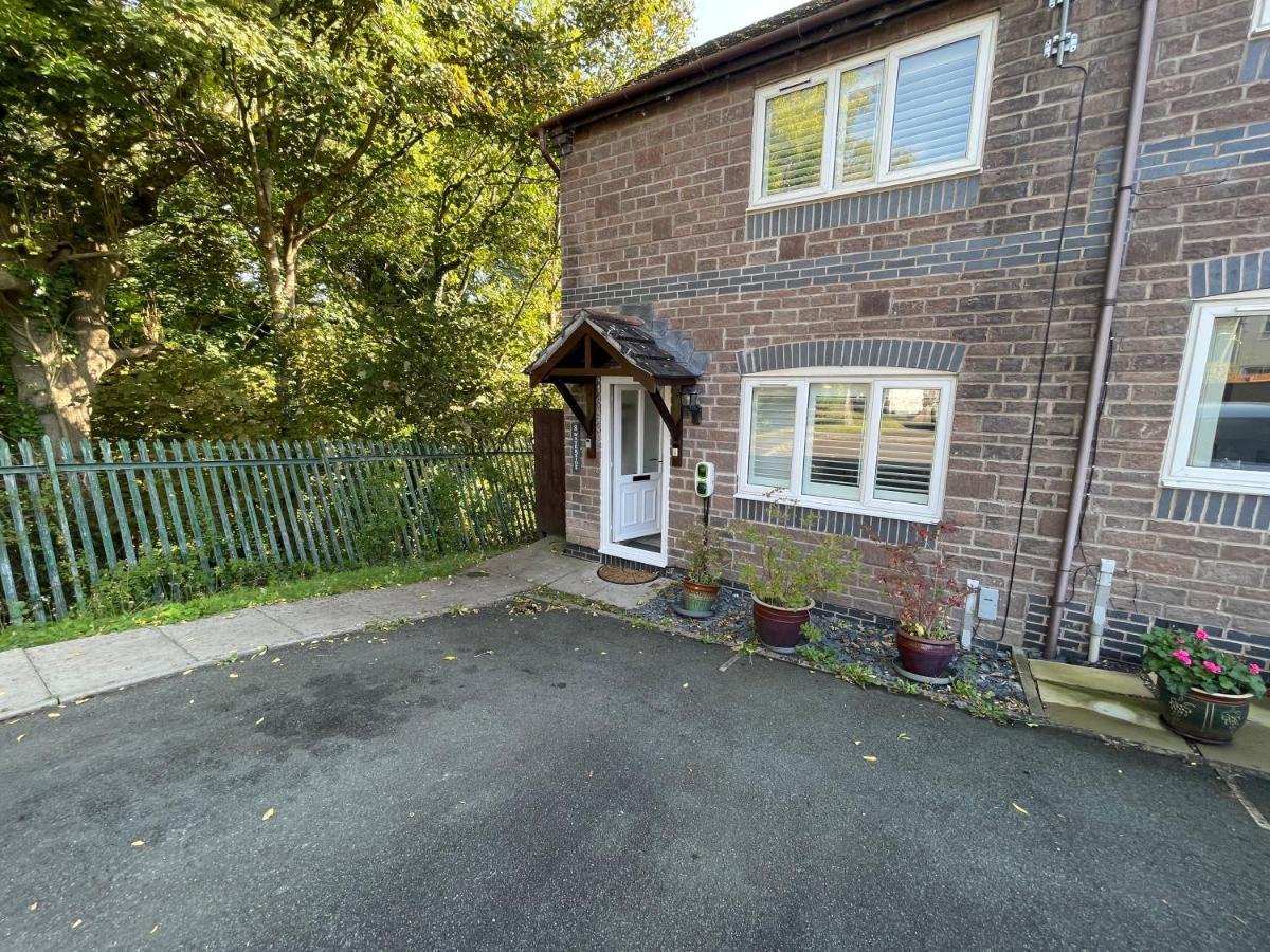 Riverside 2 Bedroom Townhouse With Car Charger Abergavenny Exterior foto