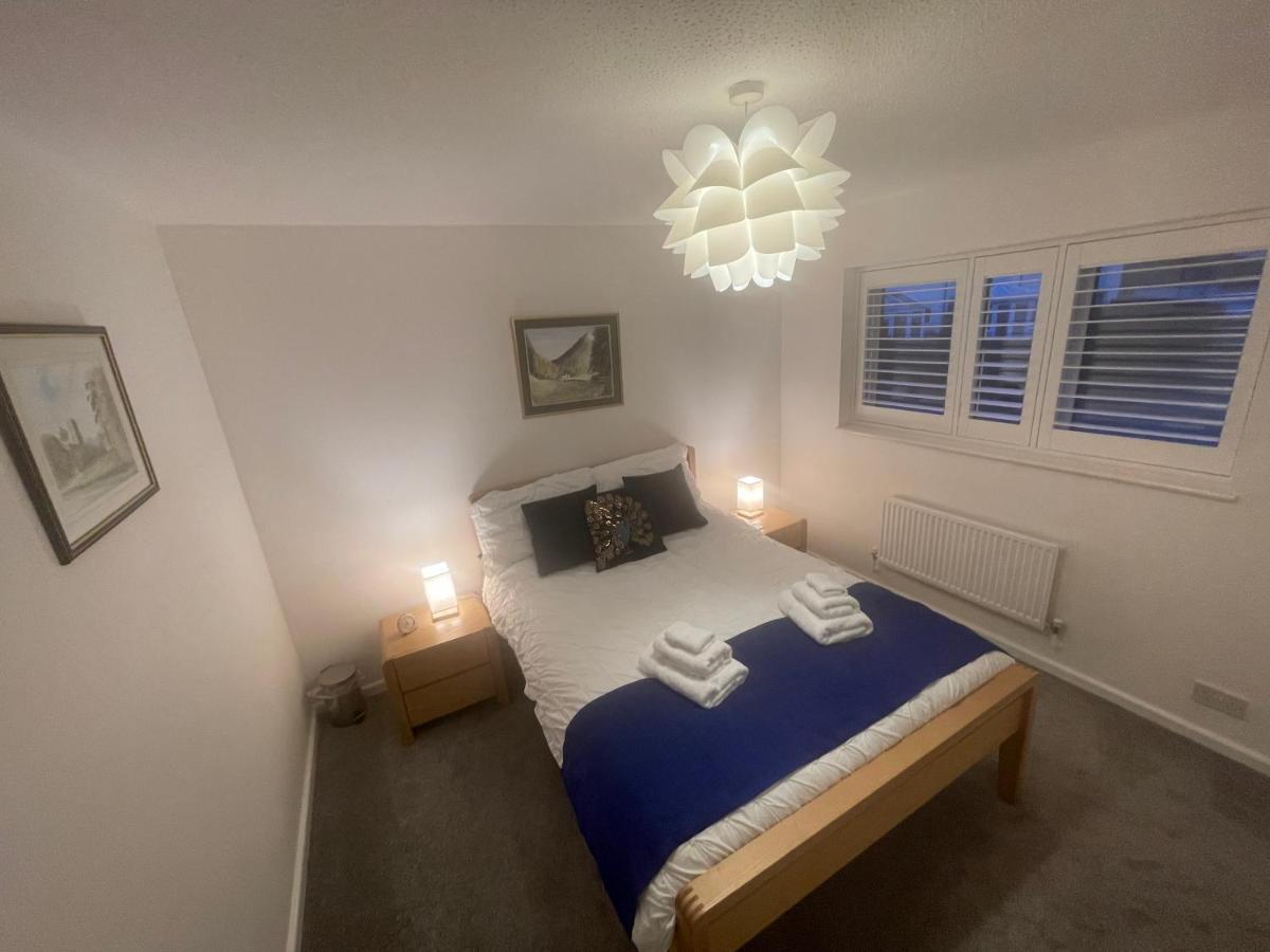 Riverside 2 Bedroom Townhouse With Car Charger Abergavenny Exterior foto